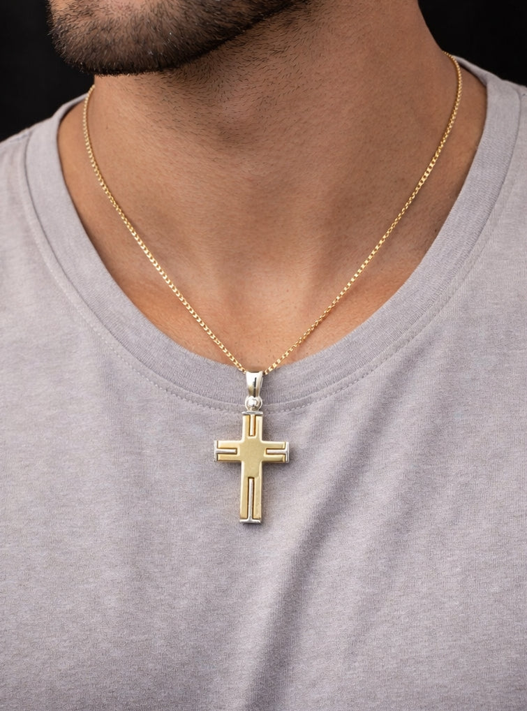 Medium Cross 18K YWG 2,8 / Classic High-Polish Yellow Gold Link Chain Necklace