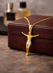 Tiny Cross with Christ Small Pendant 18K YG / Classic Yellow Gold High-Polish Link Chain