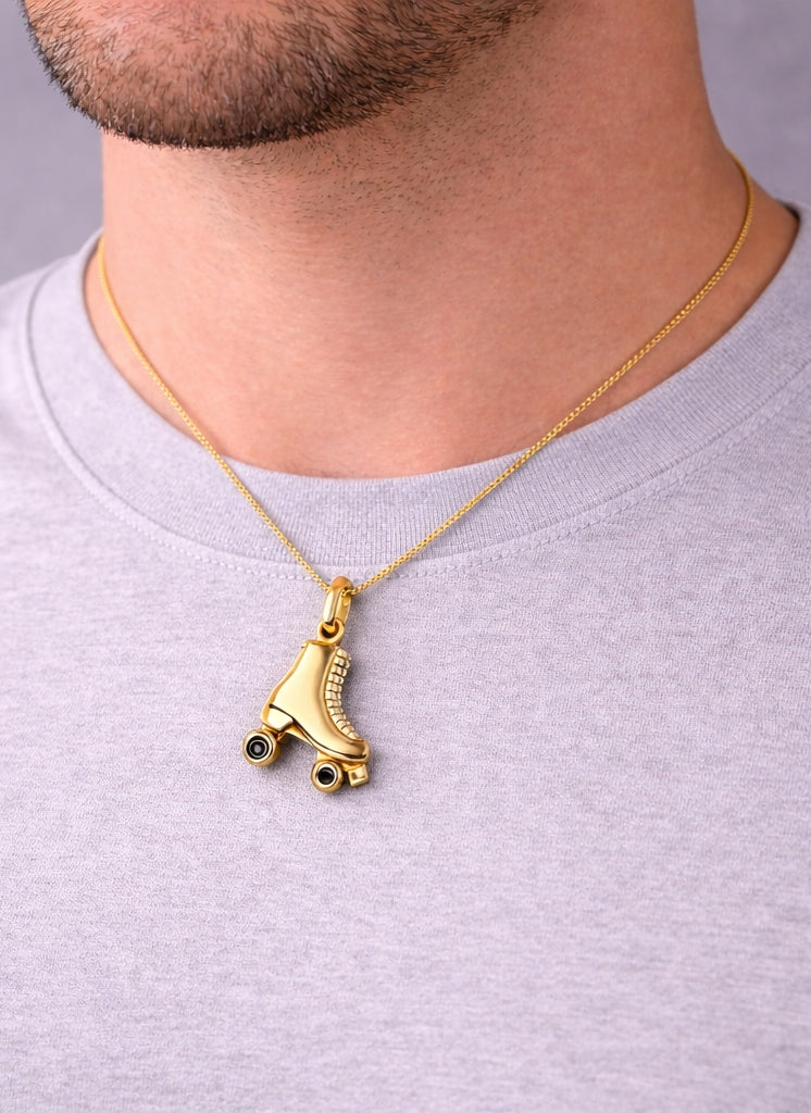 Skate Pendant 18K YWG 2,5 / Round Cabochon Onyx Charm Necklace in Yellow Gold