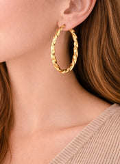Twisted Hoops 18K YG 4.62 / Size 1.75D / Classic Polished Yellow Gold Hinge Hoop Earrings