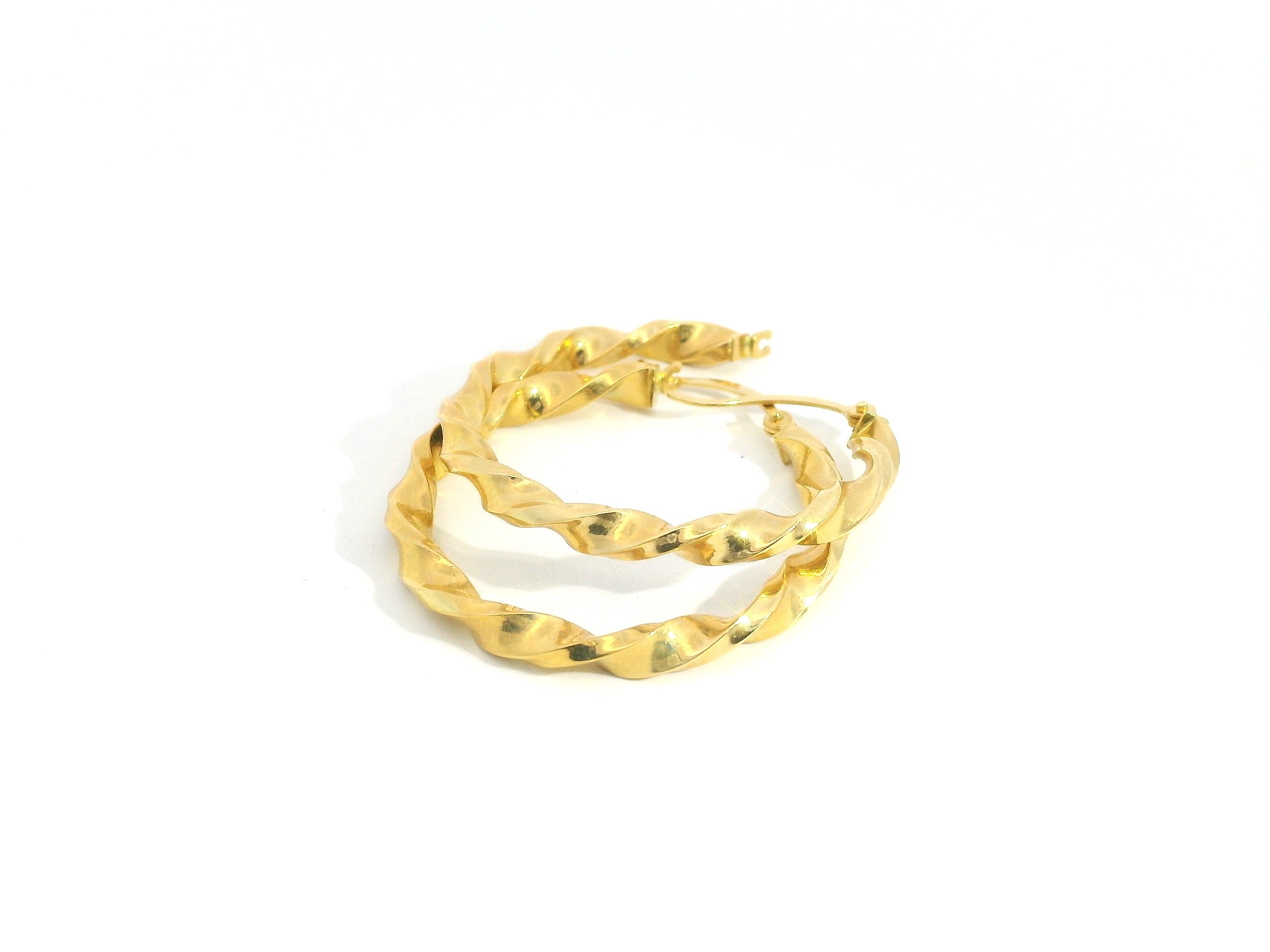 Twisted Hoops 18K YG 2.99 / Size 1D / Classic Polished Yellow Gold High-Finish Hoop Earrings