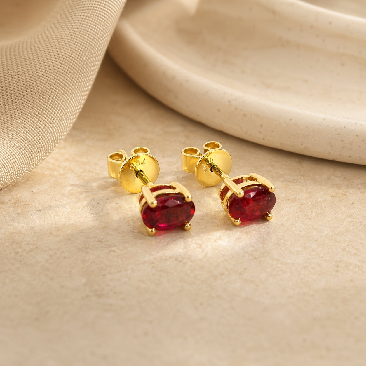 Oval Ruby Stud Earring 126YG 18K YG 1.51 / 1.26 / Classic Oval-Cut Ruby Stud Earrings in Yellow Gold