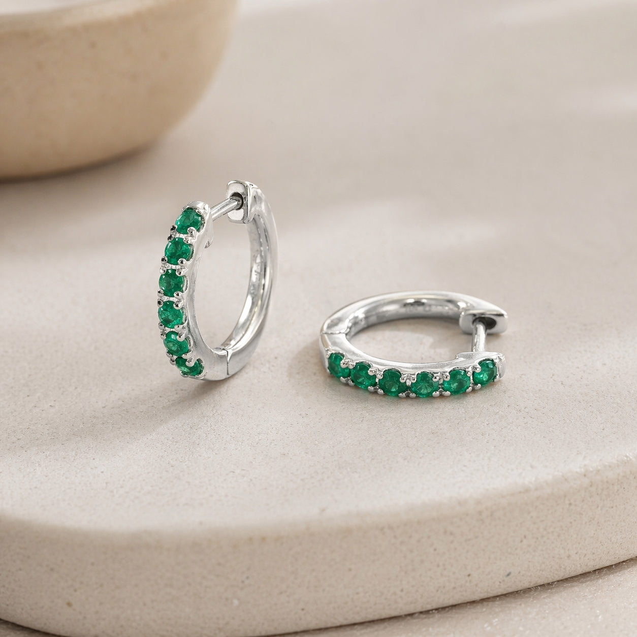Emerald Mini Hoops 18K WG 1.16 / 0.22 / Elegant White Gold Hoop Earrings with Round Brilliant Cut Emeralds