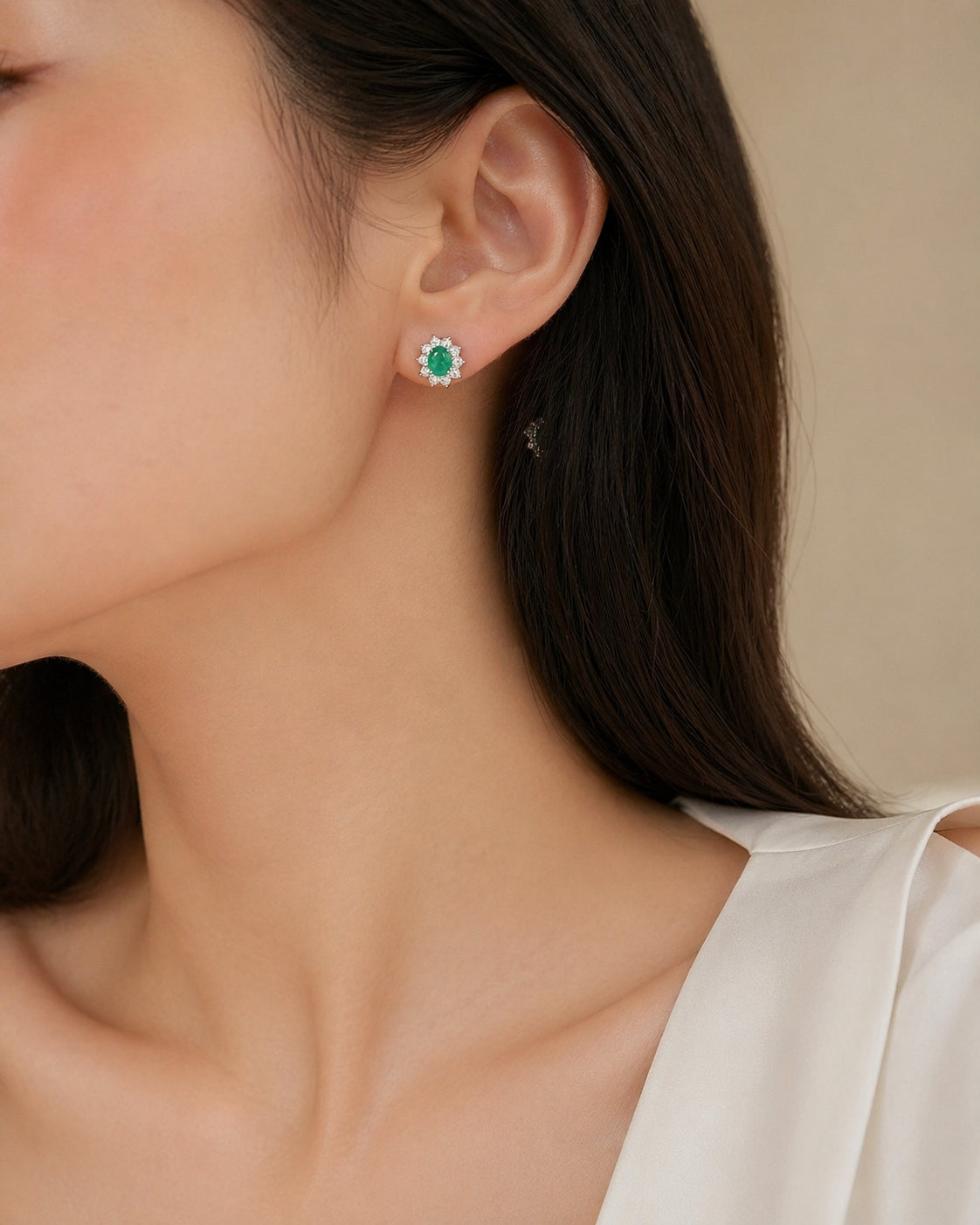 Oval Emerald Diamonds Flower Earring 18K WG 1.27 / D 0.51 / 0.59 / Oval Green Emerald and Round Brilliant Diamond Stud Earrings in White Gold