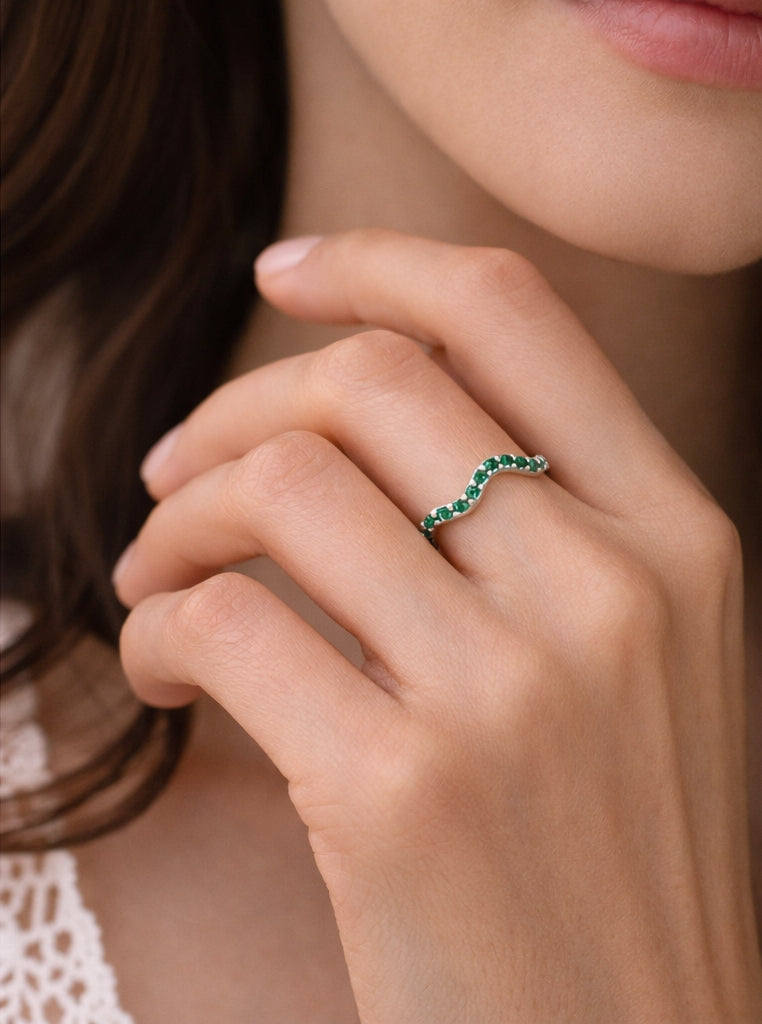 Curly Emerald Ring 18K WG 1.69 / 0.21 / Elegant Round Brilliant Cut Emerald White Gold Stackable Band