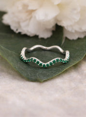 Curly Emerald Ring 18K WG 1.69 / 0.21 / Elegant Round Brilliant Cut Emerald White Gold Stackable Band